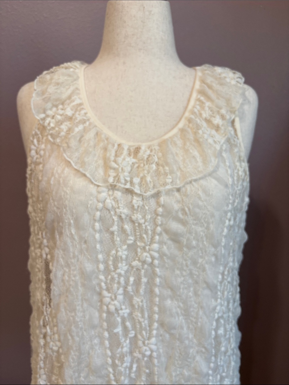 Apt. 9 Cream Lace Ruffle Shell Top - Picture 2 of 11
